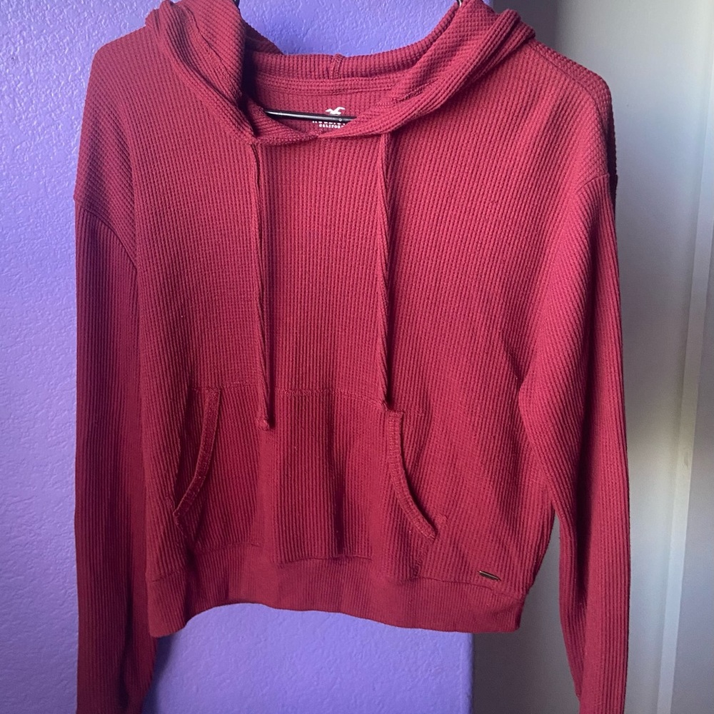 Hollister cropped knit sweater in color Maroon   Size-Medium